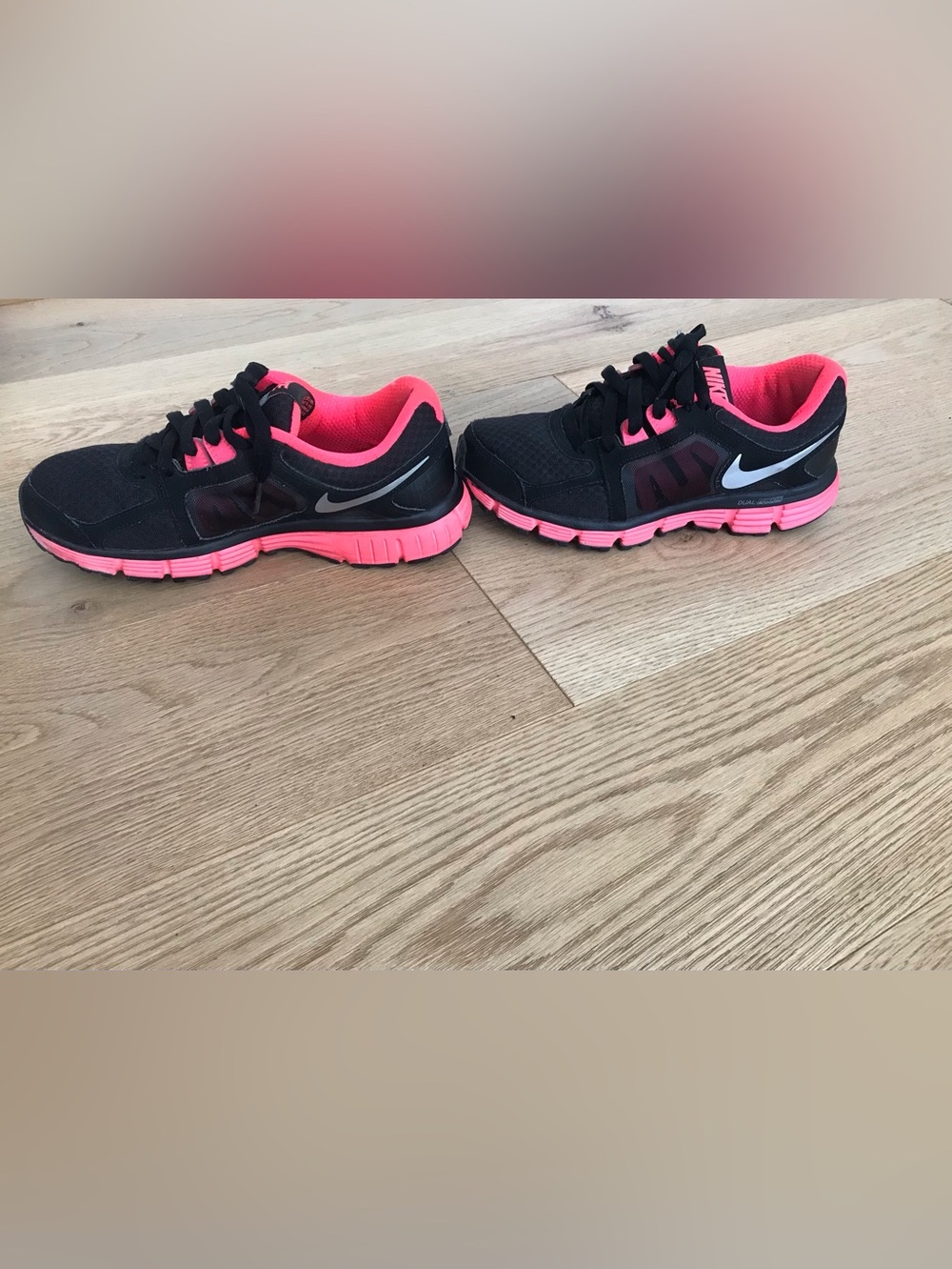 Nike "Dual Fusion ST2" Black/Coral Lightweight Running Shoes - Picture 3 of 8